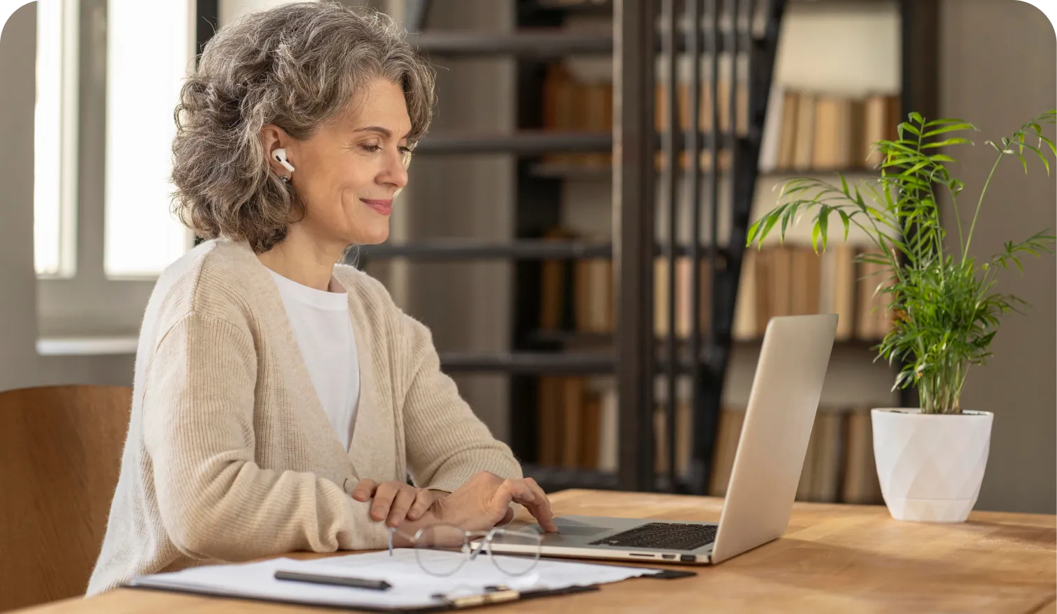 Authors using Accomplishr to earn from writing and paid sessions